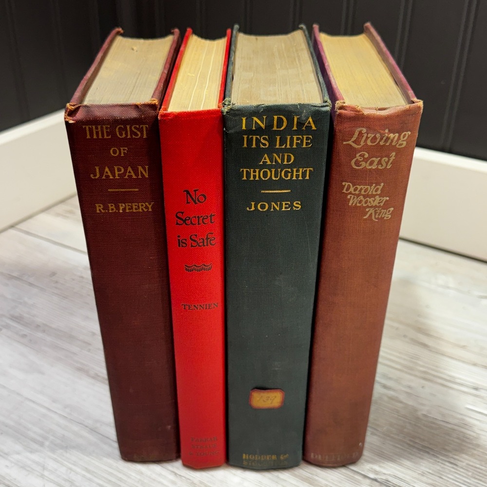 Lot of 4 Decorative Book Stack - Staging, Shabby Chic